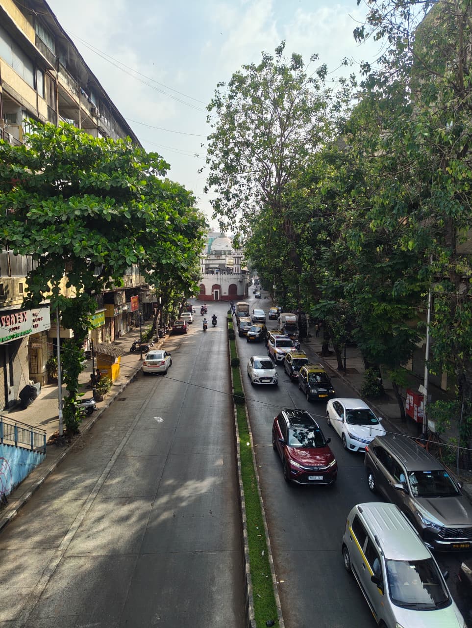 mumbai traffic doing its thing — the city never really pauses for anyone